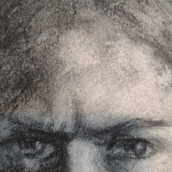 Detail kresby- uhel na papíře 